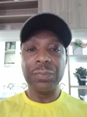 English men looking for love