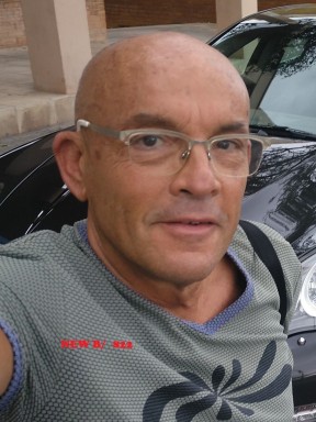 Spanish men looking for love