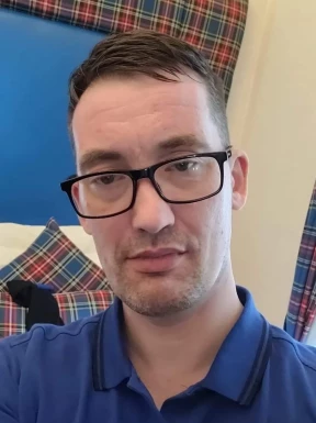 English men looking for love