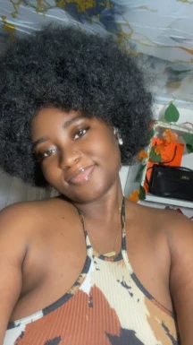 <span>Lesly, 24</span>&nbsp;<span style='width: 25px; height: 16px; float: right; background-image: url(/bitmaps/flags_small/CM.PNG)'>&nbsp;</span><br><span>Douala, Камерун</span>&nbsp;<input type='button' class='joinbtn' style='float: right' value='JOIN NOW' />