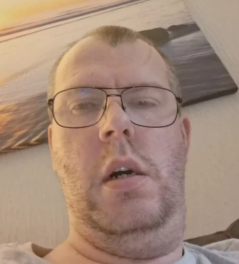 English men looking for love