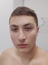 Maksim, 19 ans